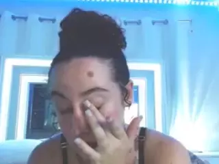 adafontaine18's Live Sex Cam Show