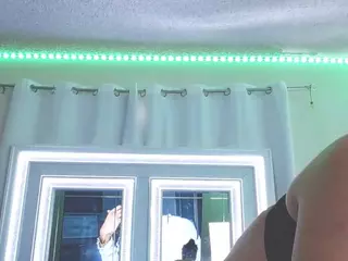adafontaine18's Live Sex Cam Show