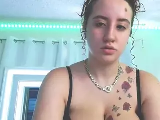 adafontaine18's Live Sex Cam Show