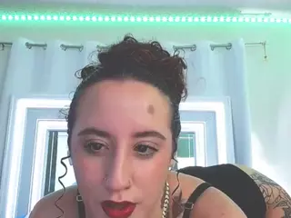 adafontaine18's Live Sex Cam Show