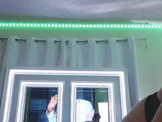 adafontaine18's Live Sex Cam Show