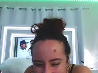 adafontaine18's Live Sex Cam Show
