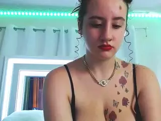 adafontaine18's Live Sex Cam Show