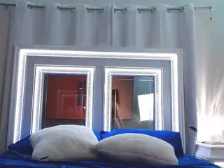 adafontaine18's Live Sex Cam Show