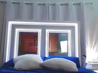 adafontaine18's Live Sex Cam Show
