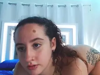adafontaine18's Live Sex Cam Show