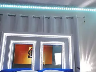 adafontaine18's Live Sex Cam Show