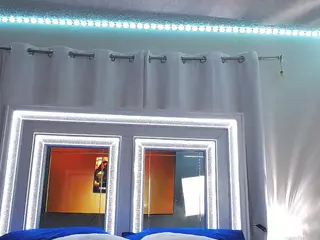 adafontaine18's Live Sex Cam Show