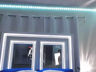 adafontaine18's Live Sex Cam Show