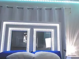 adafontaine18's Live Sex Cam Show