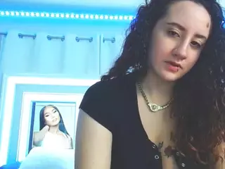 adafontaine18's Live Sex Cam Show