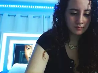 adafontaine18's Live Sex Cam Show