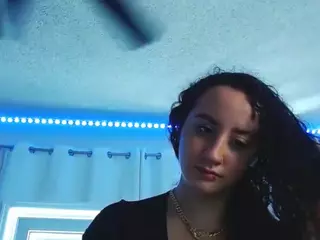 adafontaine18's Live Sex Cam Show
