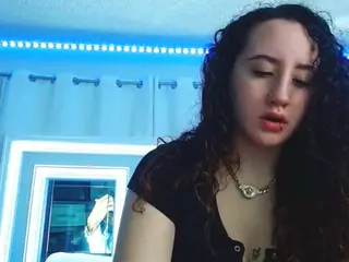 adafontaine18's Live Sex Cam Show