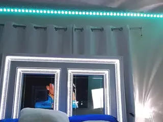 adafontaine18's Live Sex Cam Show
