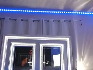 adafontaine18's Live Sex Cam Show
