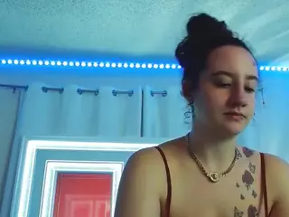 adafontaine18's Live Sex Cam Show