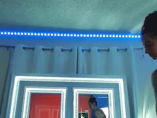 adafontaine18's Live Sex Cam Show