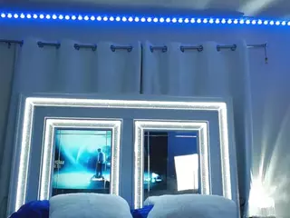 adafontaine18's Live Sex Cam Show