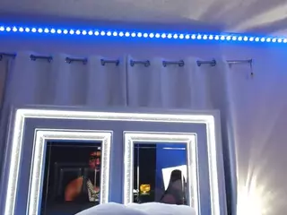 adafontaine18's Live Sex Cam Show