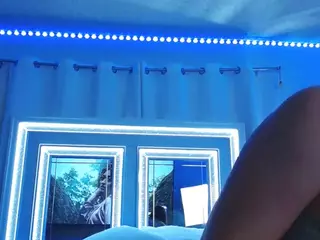 adafontaine18's Live Sex Cam Show