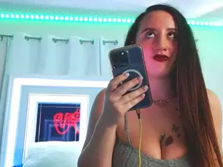 adafontaine18's Live Sex Cam Show