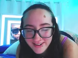 adafontaine18's Live Sex Cam Show