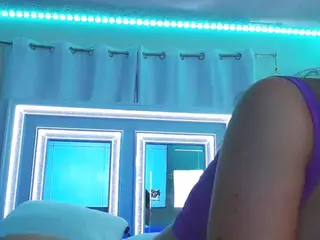 adafontaine18's Live Sex Cam Show