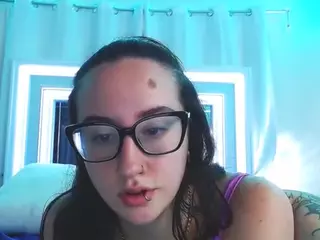 adafontaine18's Live Sex Cam Show