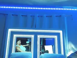 adafontaine18's Live Sex Cam Show