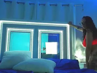 adafontaine18's Live Sex Cam Show
