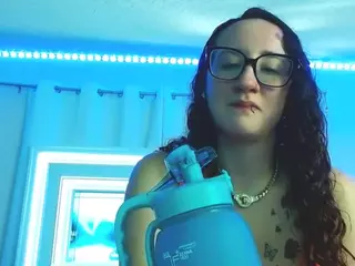 adafontaine18's Live Sex Cam Show