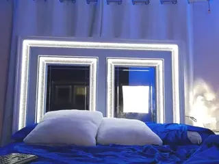 adafontaine18's Live Sex Cam Show