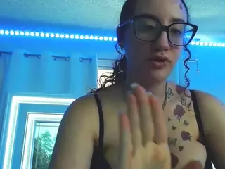 adafontaine18's Live Sex Cam Show