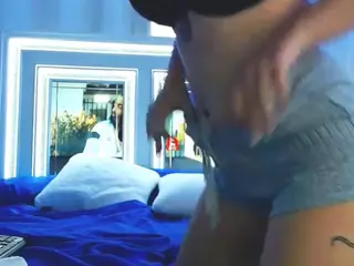adafontaine18's Live Sex Cam Show