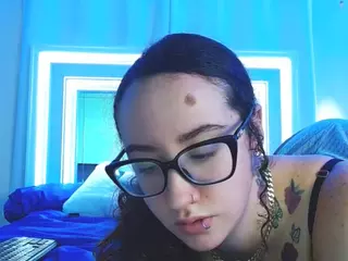 adafontaine18's Live Sex Cam Show