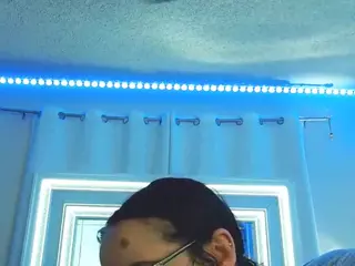 adafontaine18's Live Sex Cam Show