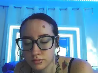 adafontaine18's Live Sex Cam Show