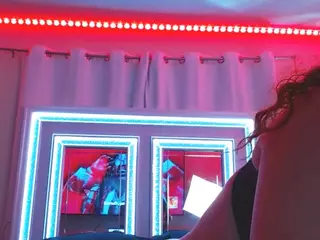 adafontaine18's Live Sex Cam Show