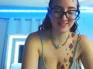 adafontaine18's Live Sex Cam Show