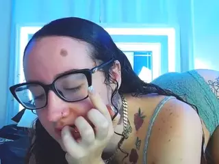 adafontaine18's Live Sex Cam Show