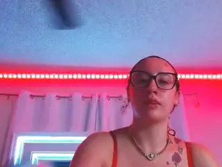 adafontaine18's Live Sex Cam Show