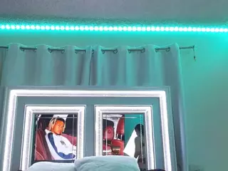 adafontaine18's Live Sex Cam Show
