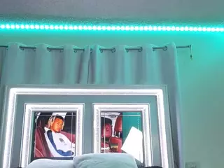 adafontaine18's Live Sex Cam Show