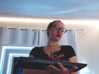 adafontaine18's Live Sex Cam Show