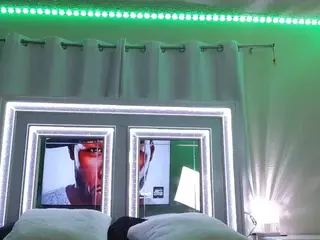 adafontaine18's Live Sex Cam Show