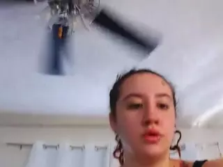 adafontaine18's Live Sex Cam Show