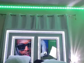 adafontaine18's Live Sex Cam Show