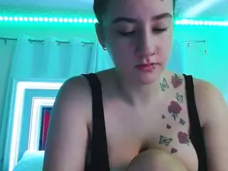 adafontaine18's Live Sex Cam Show
