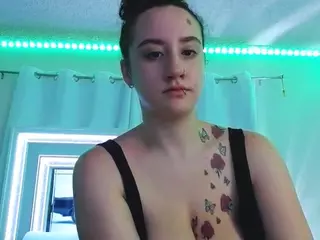adafontaine18's Live Sex Cam Show